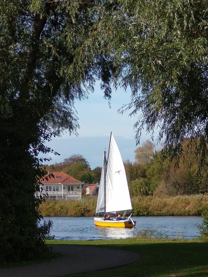 B&Bslapenopeeneiland Kaag Exterior foto